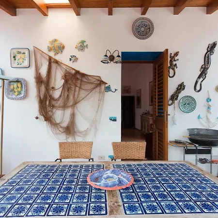 Il Pesce E Il Geco Apartmán *