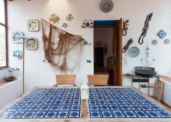 Il Pesce E Il Geco Lípara